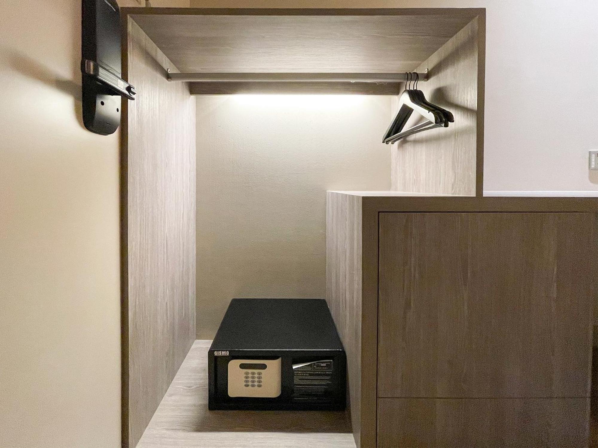 St Signature Jalan Besar Singapore Exterior photo